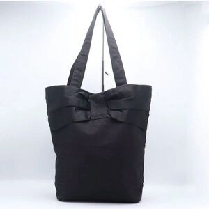Yves Saint Laurent Black Classic Tote